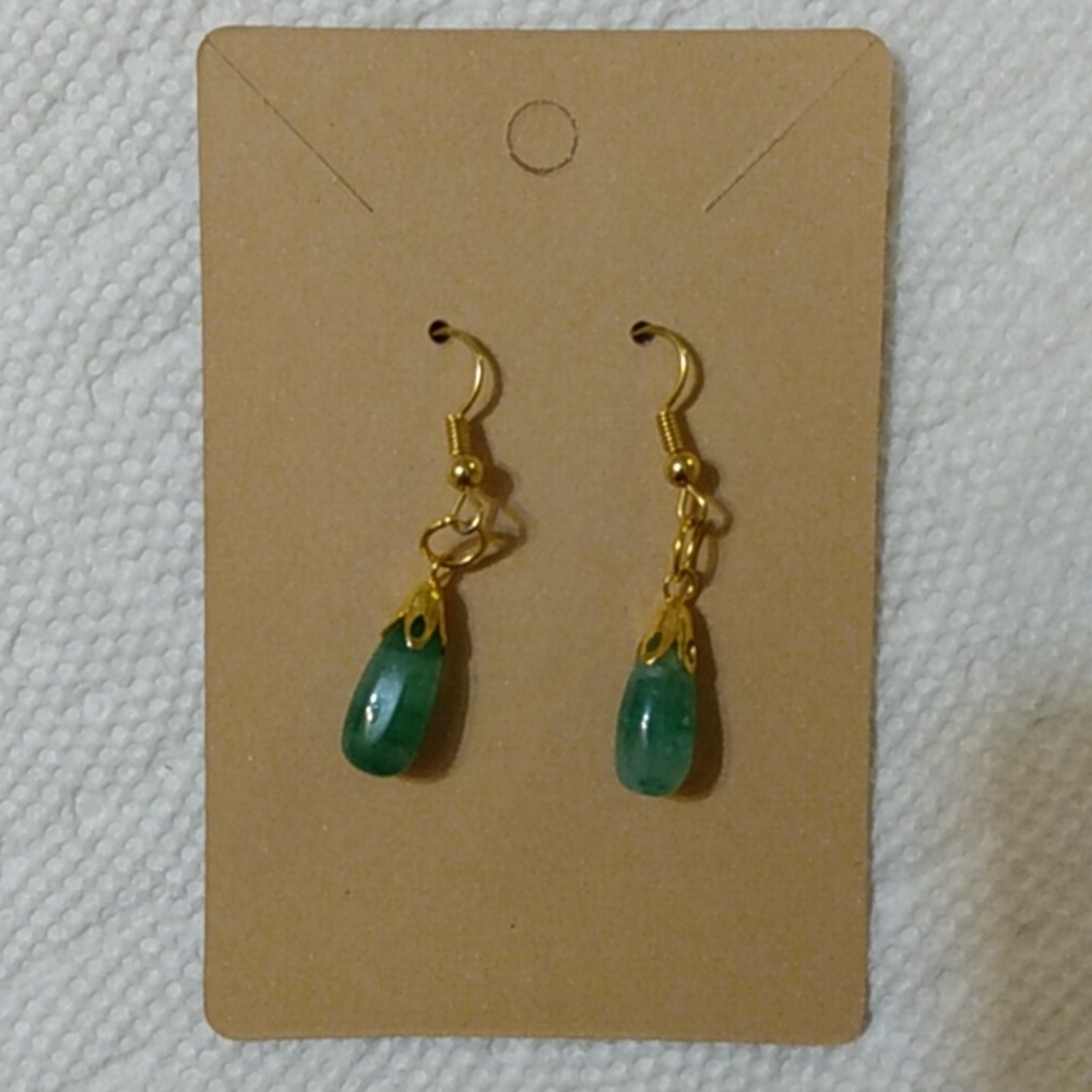 *3/$20* New Vintage Jade/Aventurine Gem Stone pierced teardrop dangle earrings